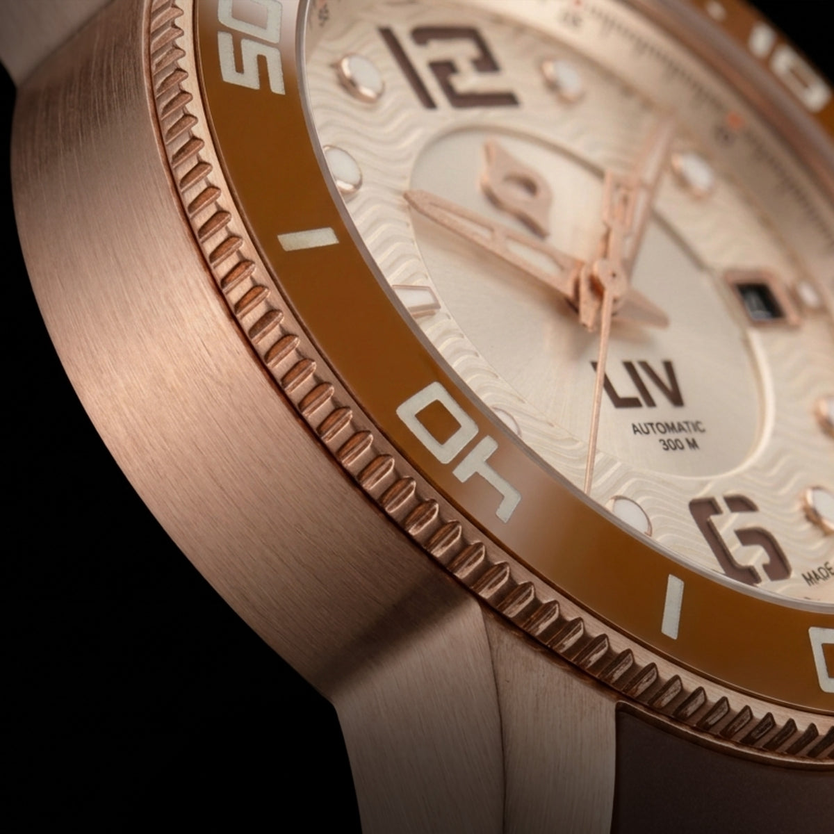 120-click ceramic bezel