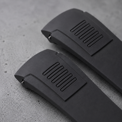 Form-fit Silicone | All Black | 23mm