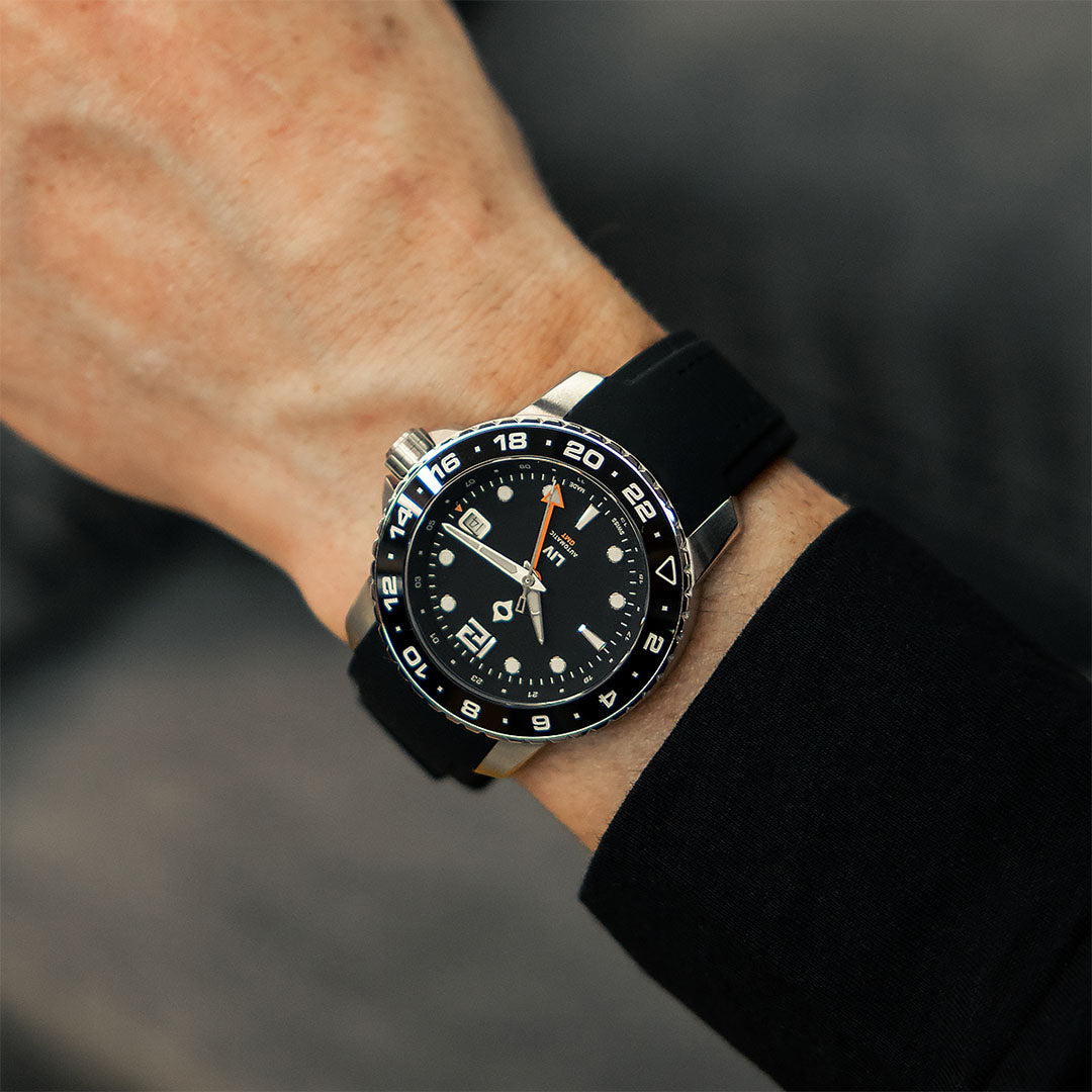 Trekker GMT Black / Steel