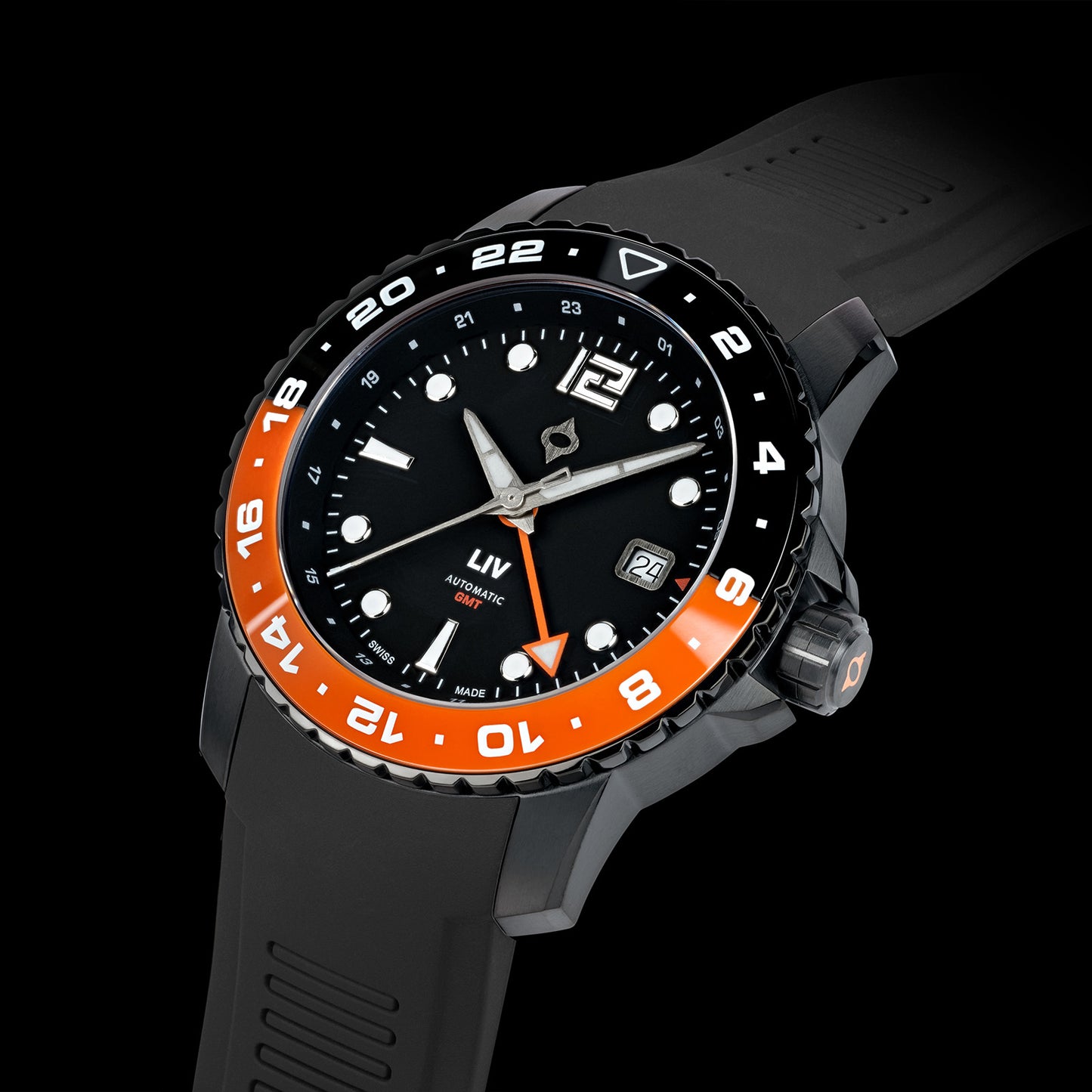 Trekker GMT Day/Night Ceramic // Shadow Black