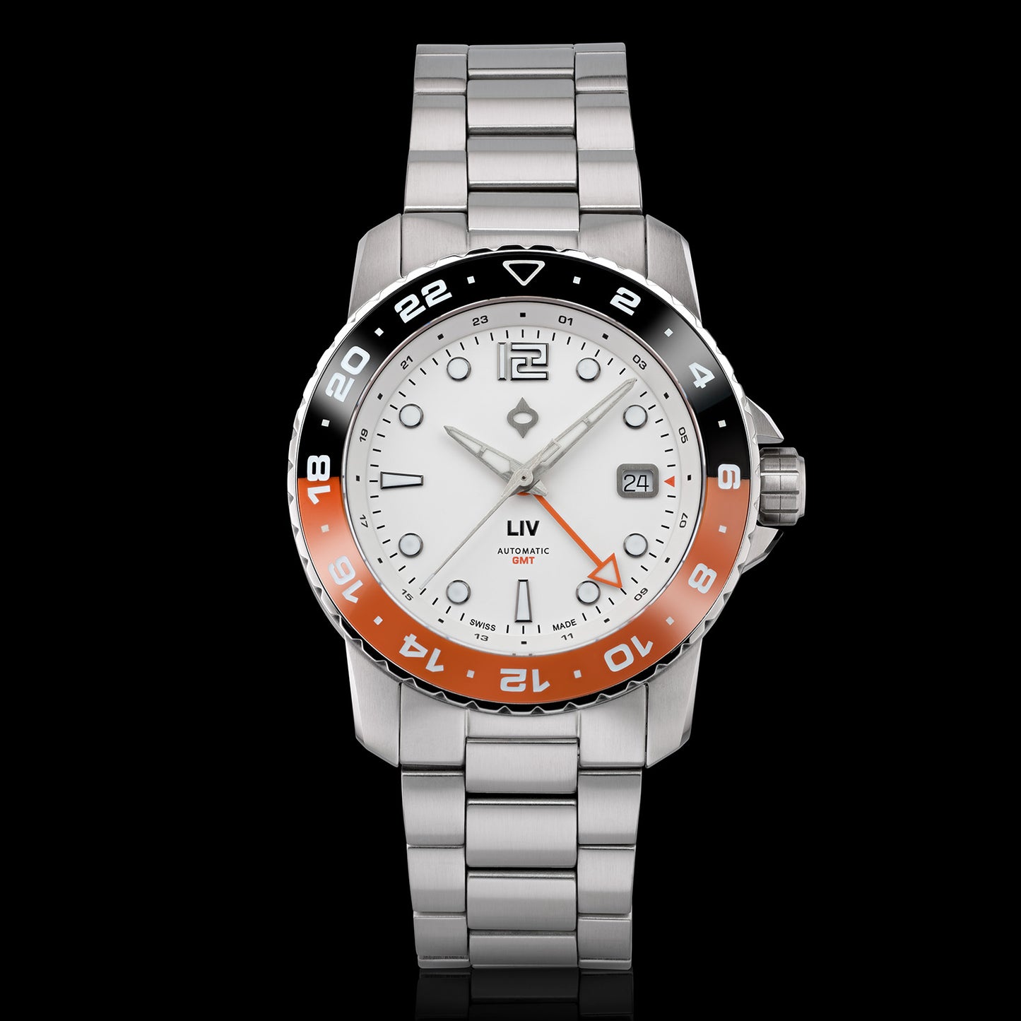 Trekker GMT Day/Night Ceramic // Summit White