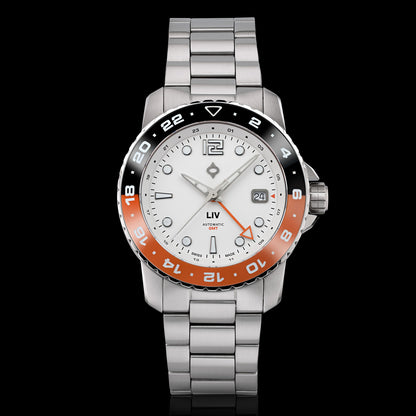 Trekker GMT Day/Night Ceramic // Summit White