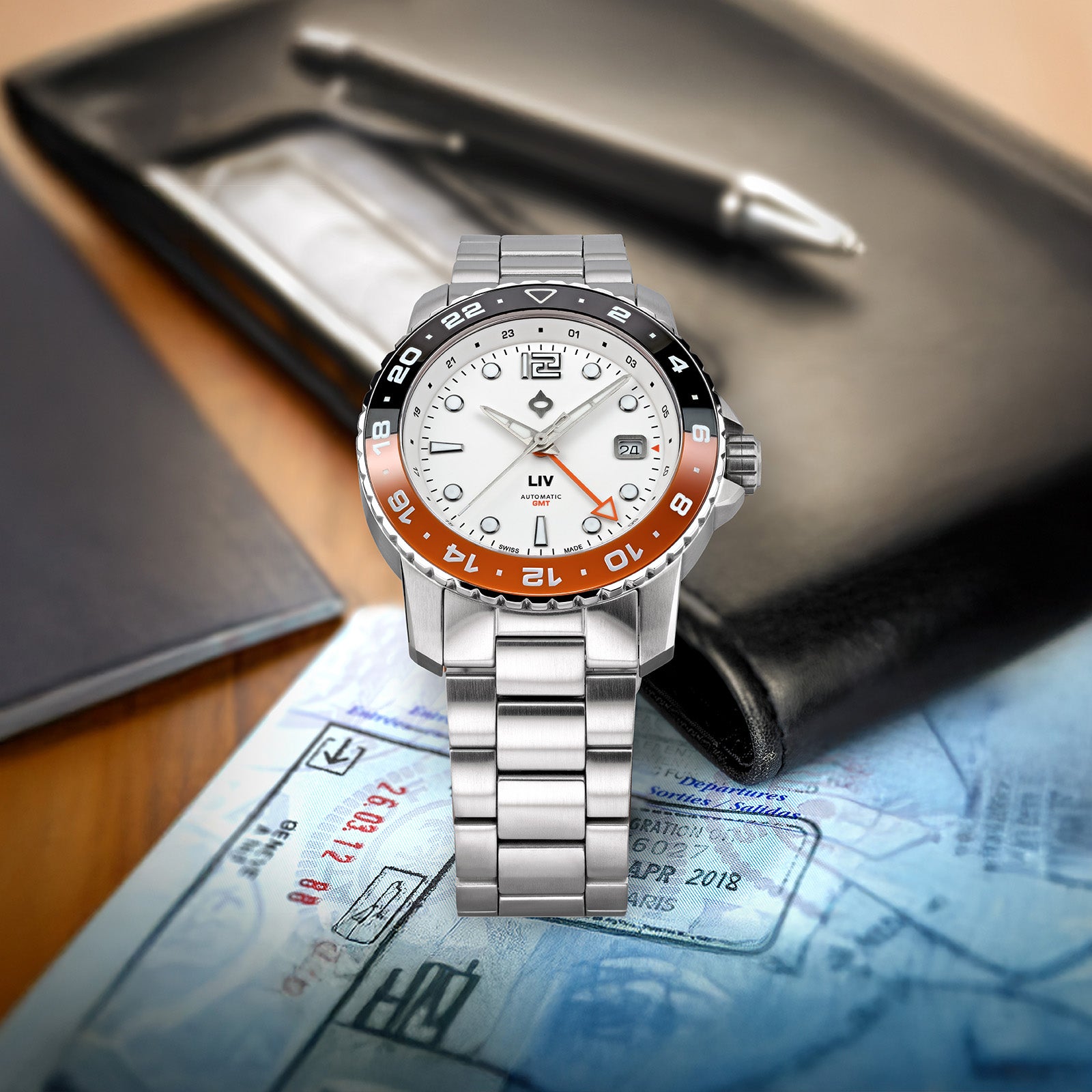 Trekker GMT Day/Night Ceramic // Summit White – LIV Swiss Watches