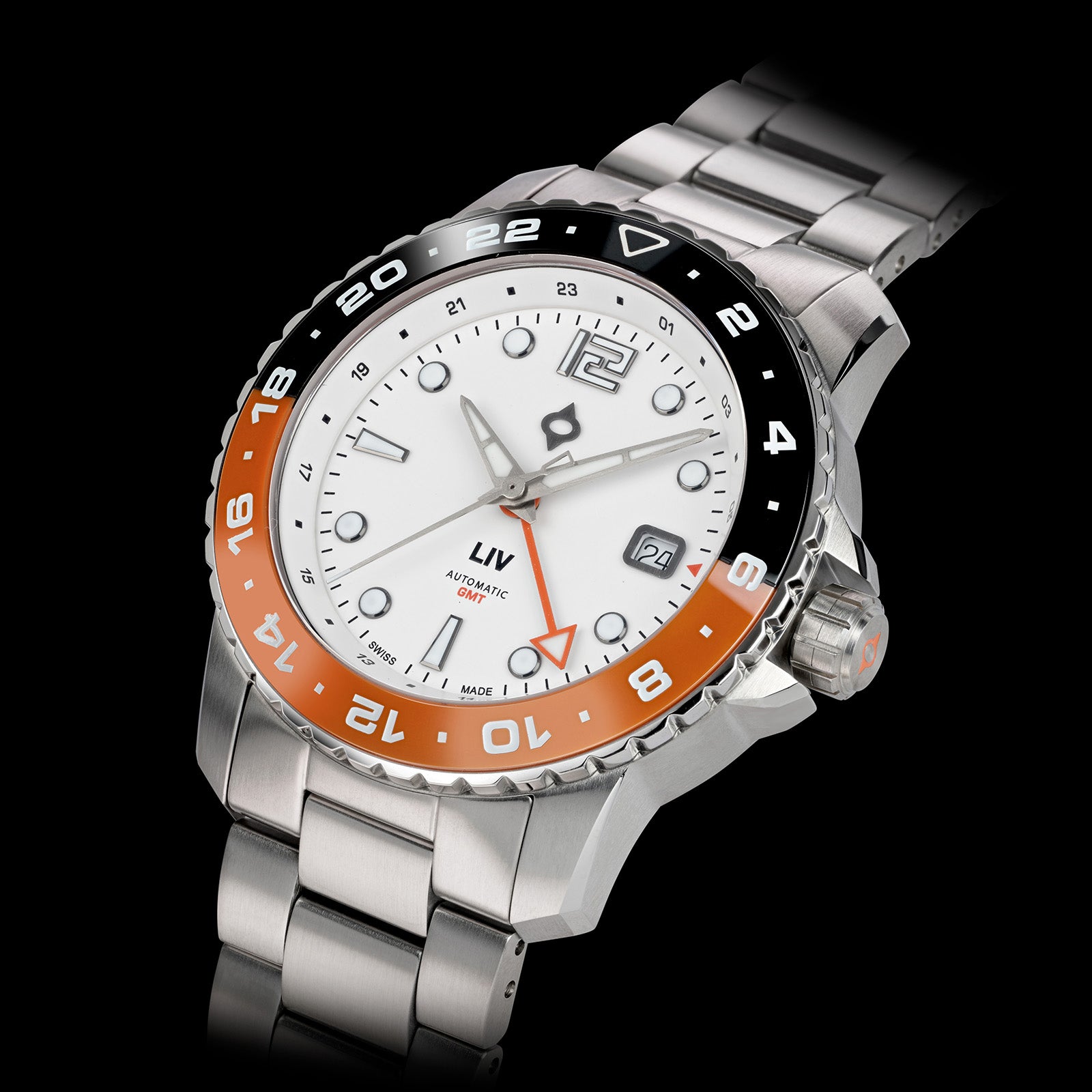 Trekker GMT Day/Night Ceramic // Summit White – LIV Swiss Watches