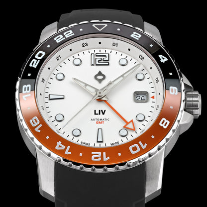 Trekker GMT Day/Night Ceramic // Summit White