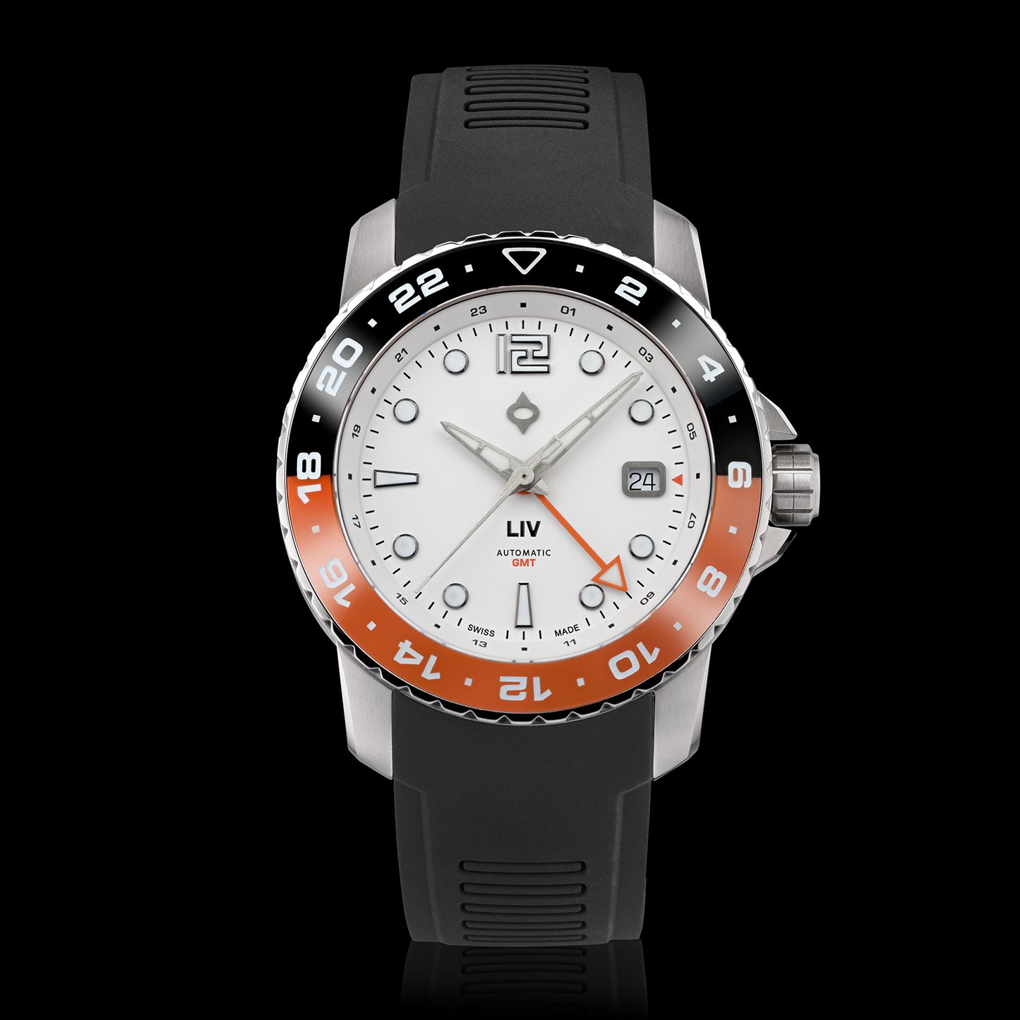 Trekker GMT Day/Night Ceramic // Summit White