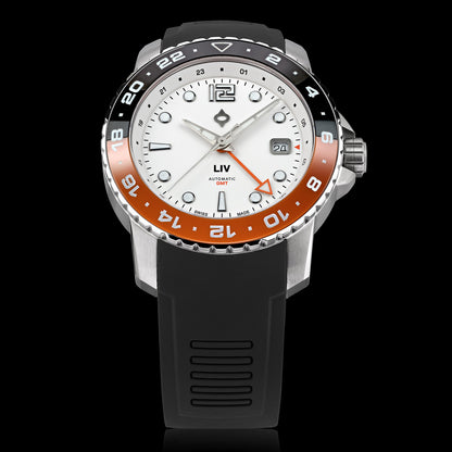 Trekker GMT Day/Night Ceramic // Summit White