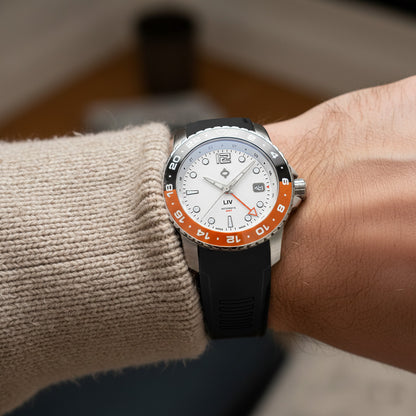 Trekker GMT Day/Night Ceramic // Summit White